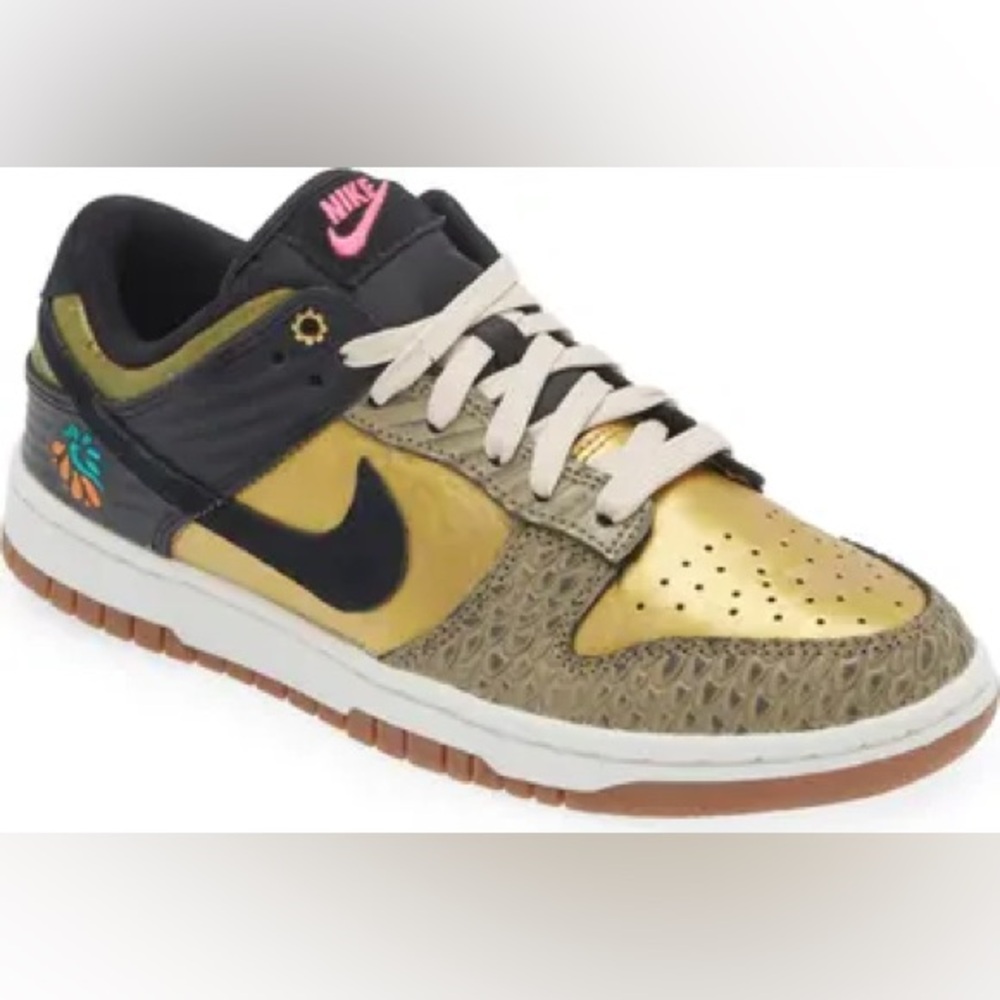 Nike Low Dunk Fashion Sneaker